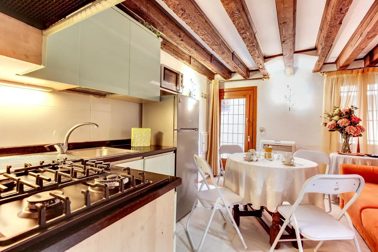 Smeraldo Apartment Loc-03081 Venecia