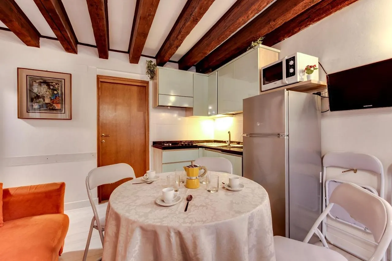 Smeraldo Apartment Loc-03081 Venezia