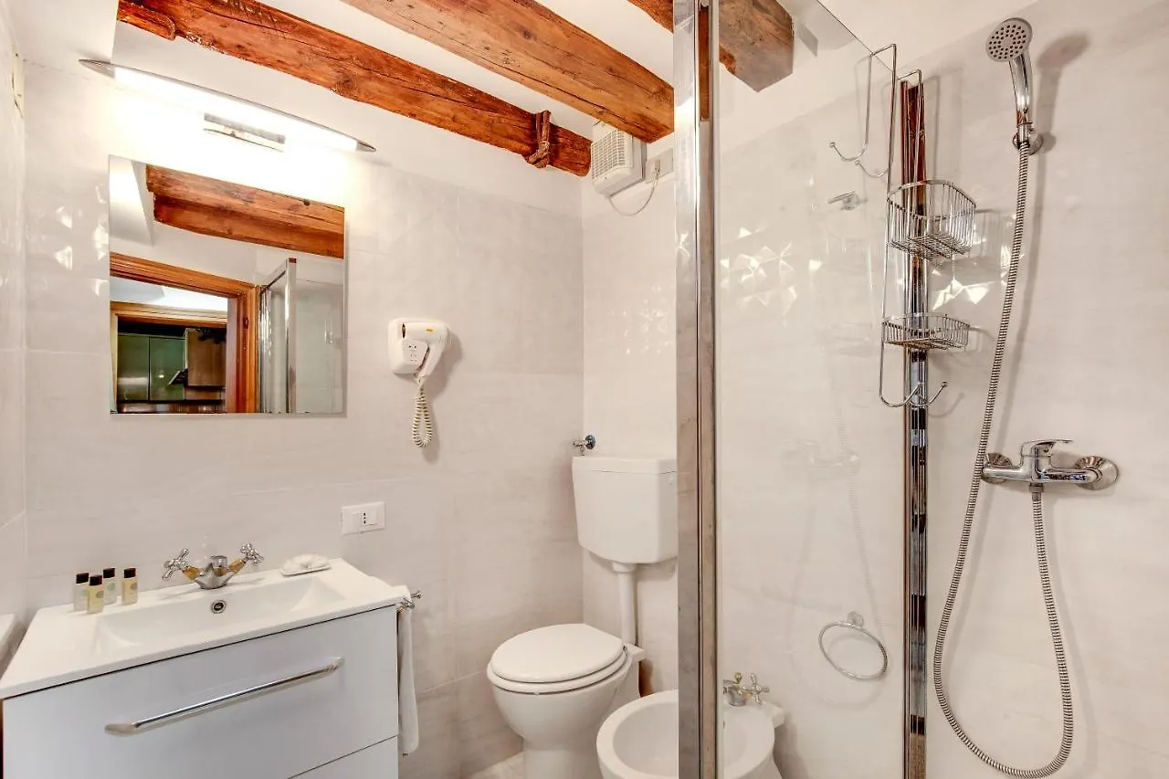 Smeraldo Apartment Loc-03081 Venezia