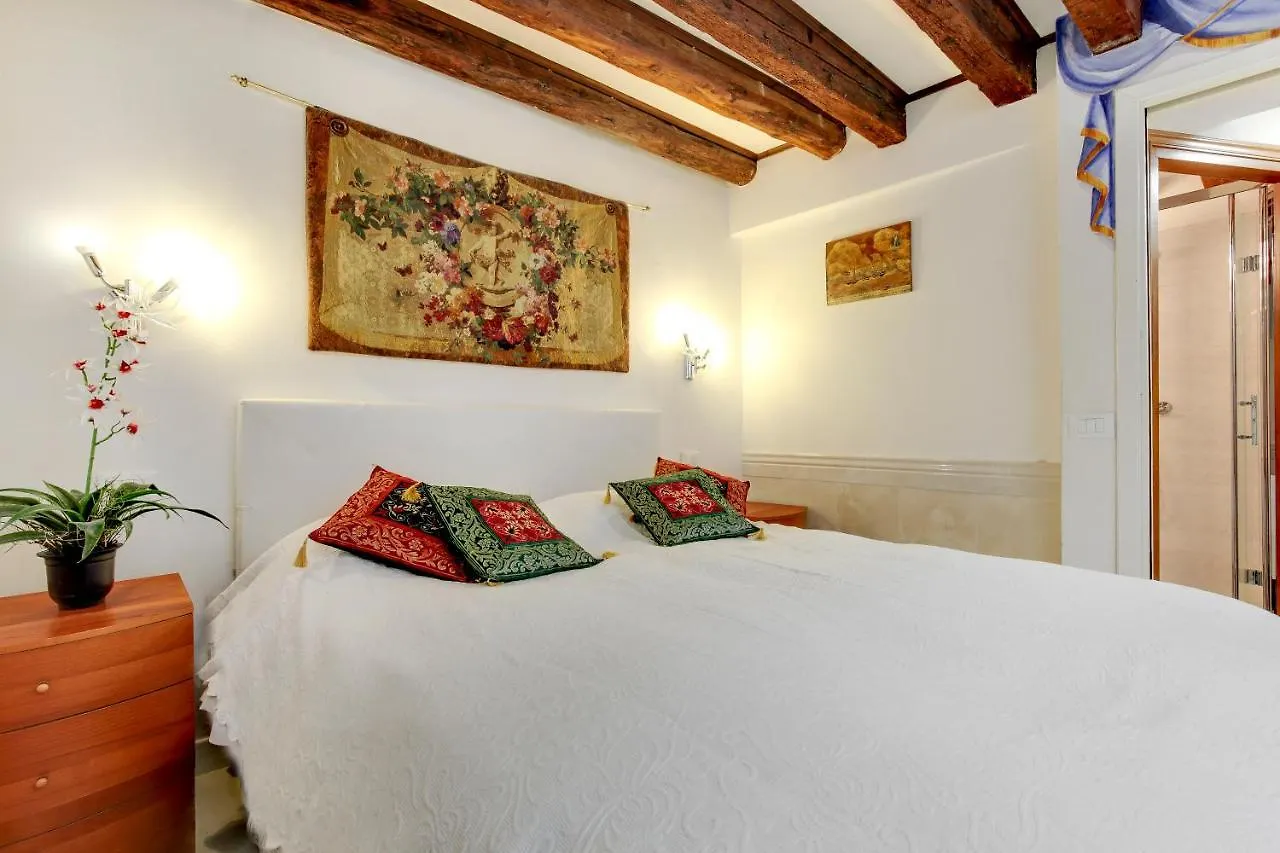 Smeraldo Apartment Loc-03081 Venezia